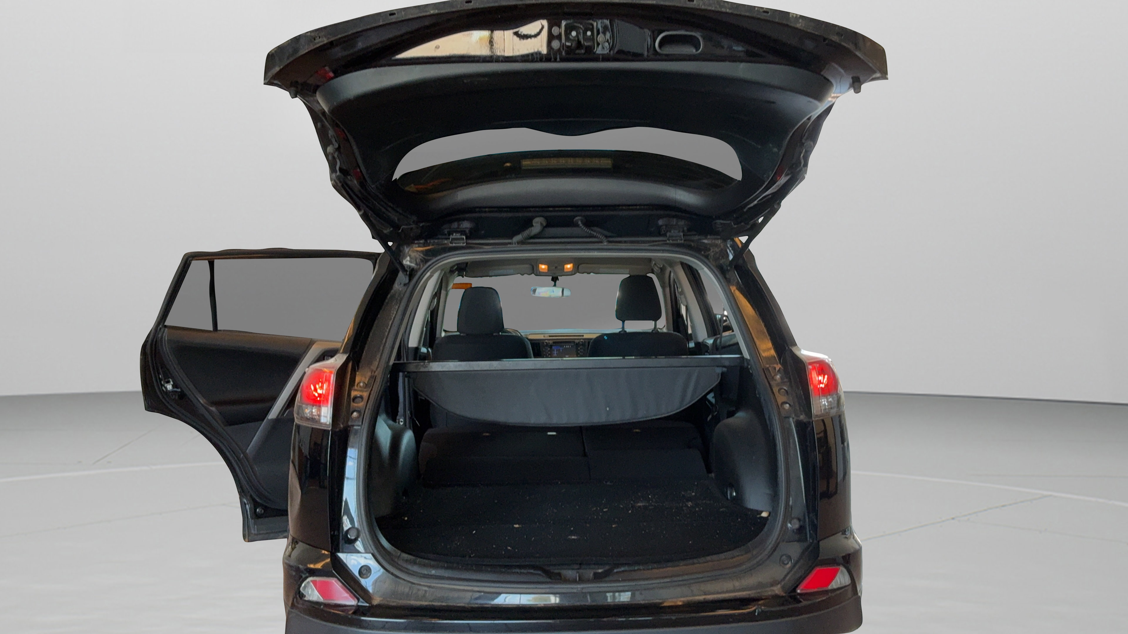 Used 2016 Toyota RAV4 LE FWD image 31