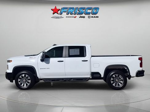 Used 2025 Chevrolet Silverado 2500 Custom w/ Custom Value Package AWD/4WD image 4