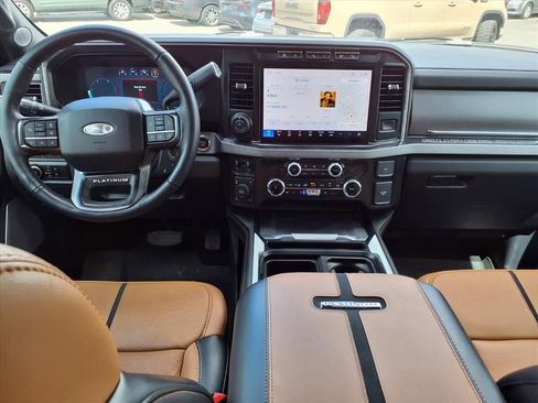 Used 2024 Ford F250 Platinum image 18