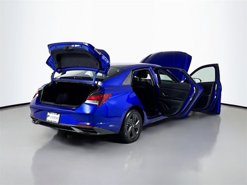 Used 2021 Hyundai Elantra SEL w/ Convenience Package image 15