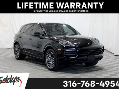 Used 2023 Porsche Cayenne Platinum Edition AWD/4WD image 1