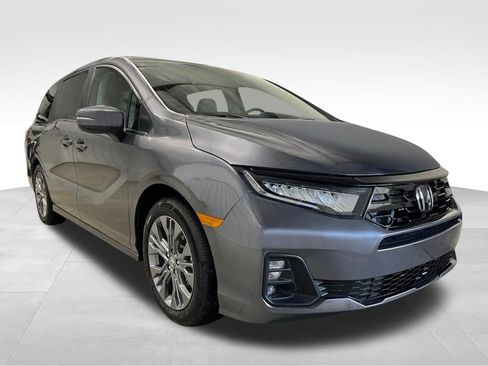 New 2026 Honda Odyssey Touring image 9