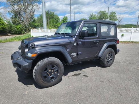 Used 2018 Jeep Wrangler Sport image 7