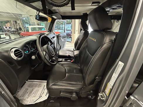 Used 2013 Jeep Wrangler Unlimited Sahara w/ Connectivity Group AWD/4WD image 50