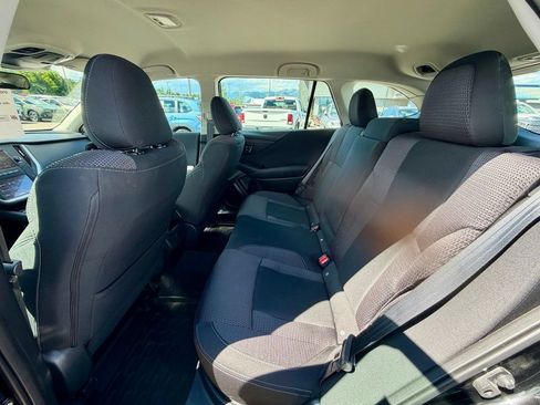 Used 2025 Subaru Outback AWD/4WD image 22