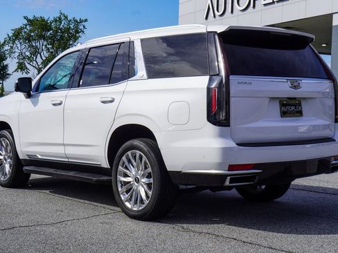 Used 2023 Cadillac Escalade Premium Luxury RWD image 30