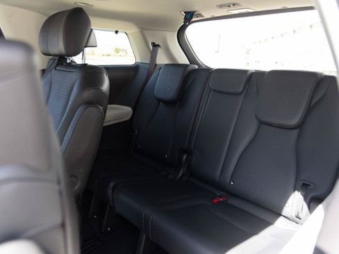 Used 2023 Kia Carnival SX Prestige FWD image 30