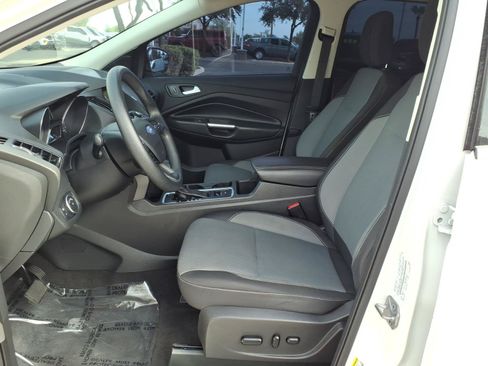 Certified 2019 Ford Escape SE FWD image 13
