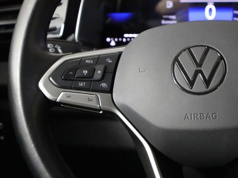 Used 2025 Volkswagen Jetta Sport FWD image 8