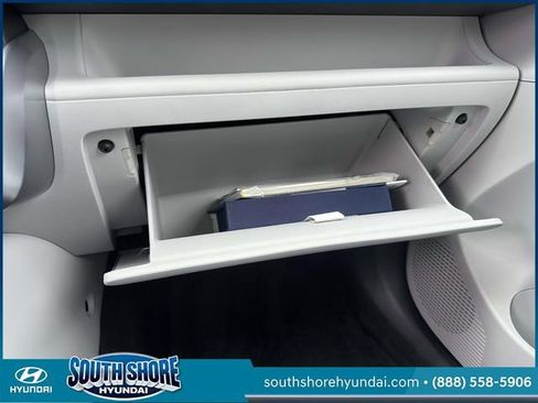 Certified 2025 Hyundai Kona SEL AWD/4WD image 40