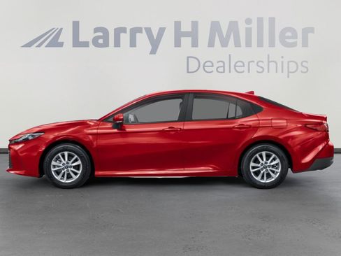 New 2026 Toyota Camry Hybrid FWD image 3