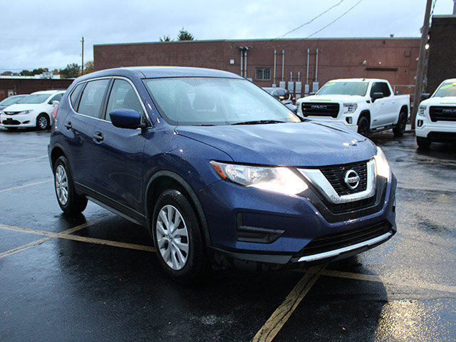 Used 2017 Nissan Rogue S AWD/4WD image 4