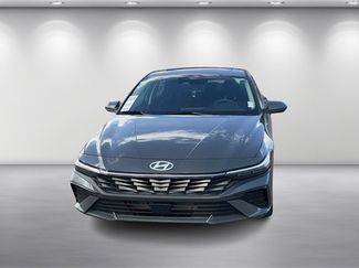 Used 2024 Hyundai Elantra SEL w/ Convenience Package image 1