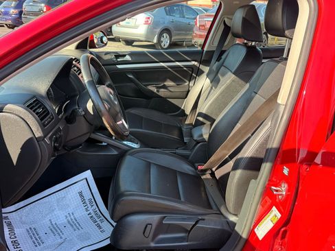 Used 2010 Volkswagen Jetta Limited Edition image 6