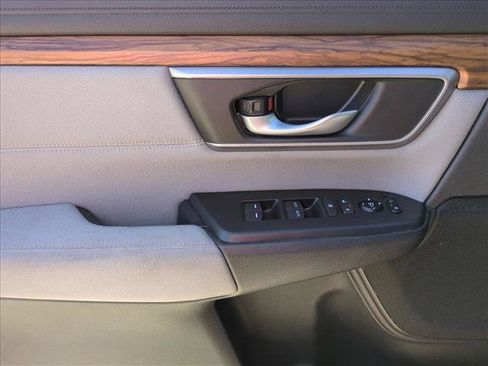 Used 2017 Honda CR-V EX image 8