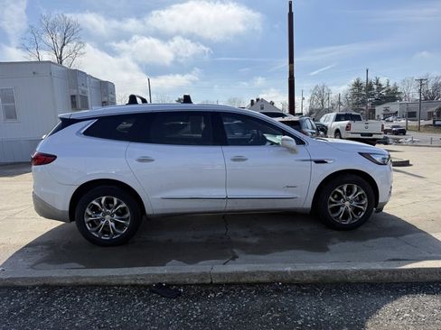Used 2018 Buick Enclave Avenir w/ Avenir Technology Package image 5