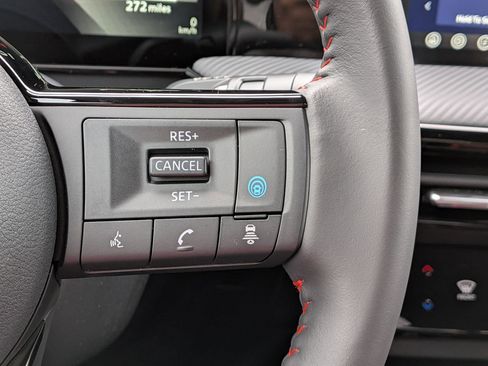 New 2026 Nissan Kicks SR image 17