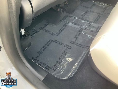 Used 2023 Tesla Model Y Performance image 28