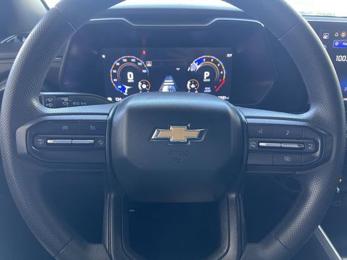 Used 2025 Chevrolet Colorado W/T AWD/4WD image 22