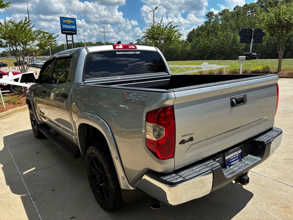 Used 2020 Toyota Tundra SR5 w/ SR5 Upgrade Package AWD/4WD image 13