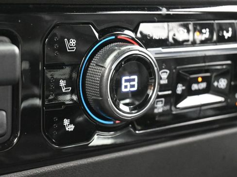 Used 2022 Chevrolet Silverado 1500 High Country image 34