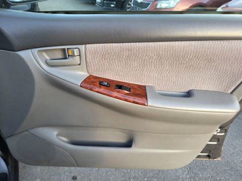 Used 2007 Toyota Corolla CE image 10