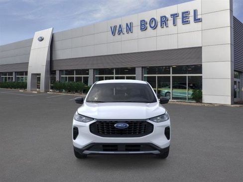 Used 2025 Ford Escape Active w/ Cold Weather Package image 29