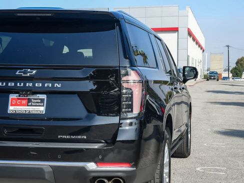 Used 2026 Chevrolet Suburban Premier RWD image 6