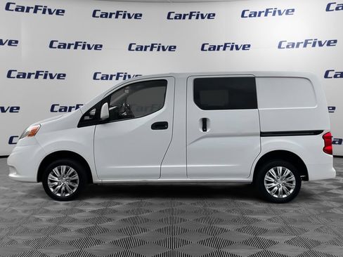 Used 2017 Nissan NV200 SV w/ Back Door Glass Package image 2