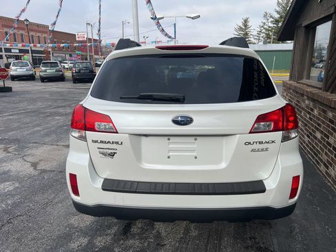 Used 2013 Subaru Outback 2.5i Premium image 3