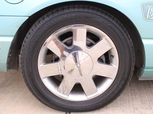 Used 2002 Ford Thunderbird RWD image 9