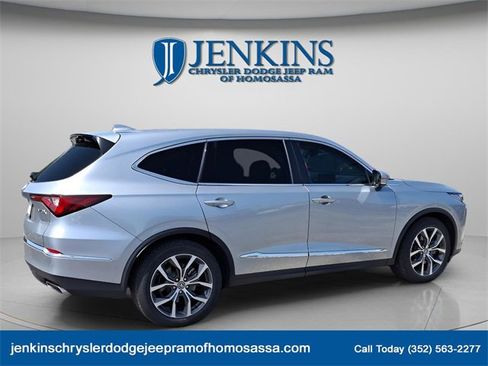 Used 2023 Acura MDX FWD w/ Technology Package image 3