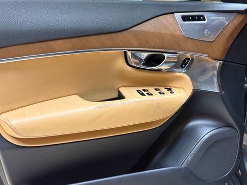 Used 2017 Volvo XC90 T6 Inscription w/ Vision Package image 13