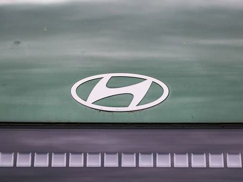 New 2026 Hyundai Ioniq 9 SEL image 6