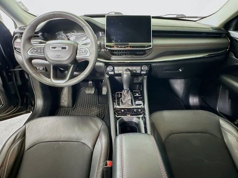 Used 2022 Jeep Compass Trailhawk image 16