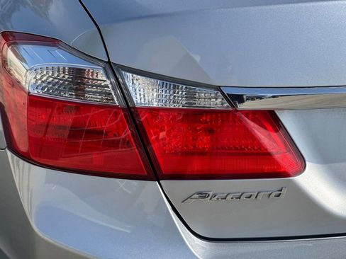 Used 2013 Honda Accord LX image 31