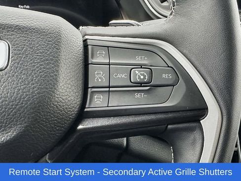 Used 2022 Jeep Grand Cherokee Altitude image 11