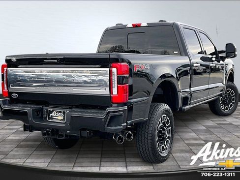 Used 2024 Ford F250 Platinum image 6