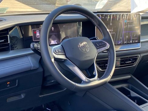 New 2026 Volkswagen Tiguan SE image 4