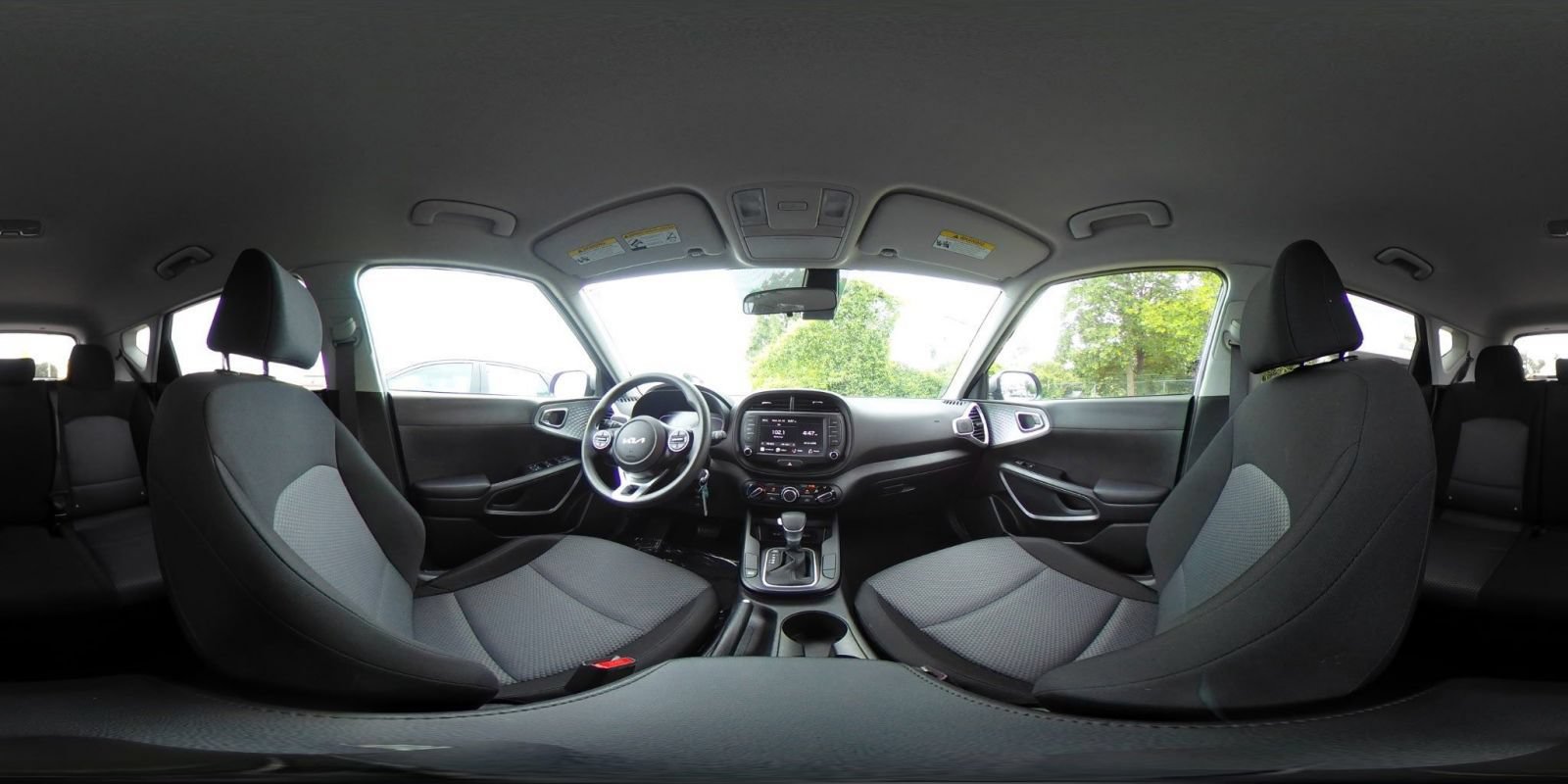 Used 2025 Kia Soul LX w/ LX Technology Package FWD image 39