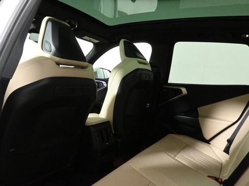 Used 2025 BMW X3 xDrive30i w/ Premium Package image 33