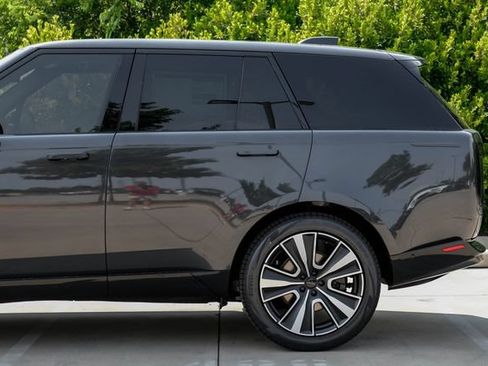 New 2026 Land Rover Range Rover SE AWD/4WD image 17
