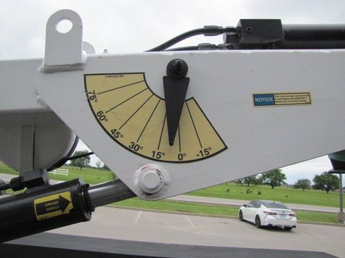 Used 2013 Ford F550 4x4 SuperCab Super Duty w/ Payload Upgrade Pkg image 18