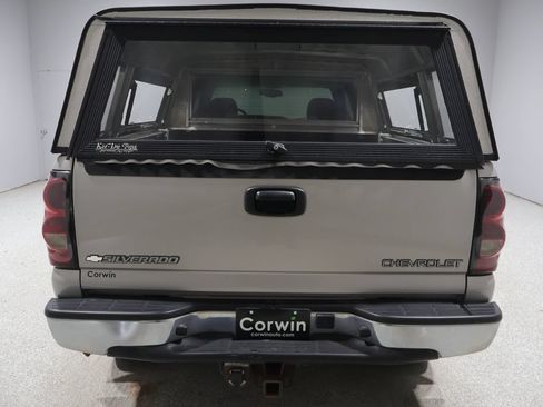 Used 2004 Chevrolet Silverado 1500 4x4 Extended Cab w/ Light Duty Power Package image 3