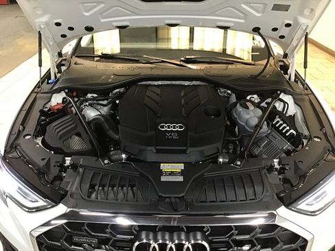 Used 2023 Audi A8 L 3.0T AWD/4WD image 4