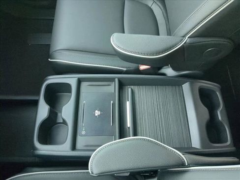 New 2026 Honda Odyssey Touring image 12