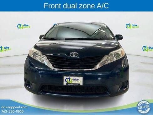 Used 2011 Toyota Sienna LE image 2