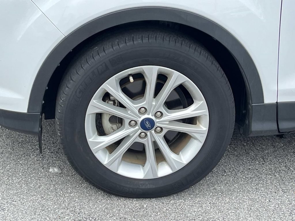 Used 2019 Ford Escape SE FWD image 12