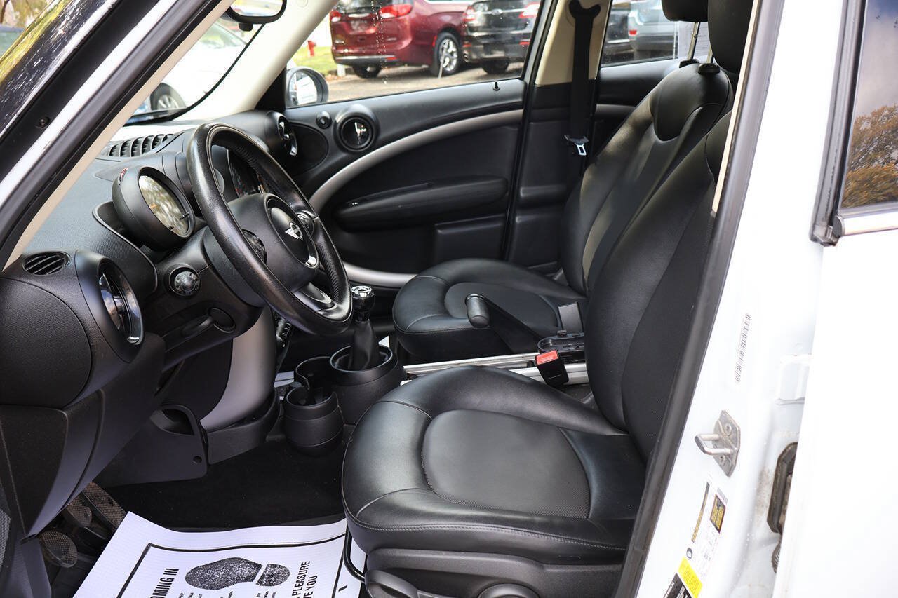 Used 2016 MINI Cooper Countryman FWD image 16