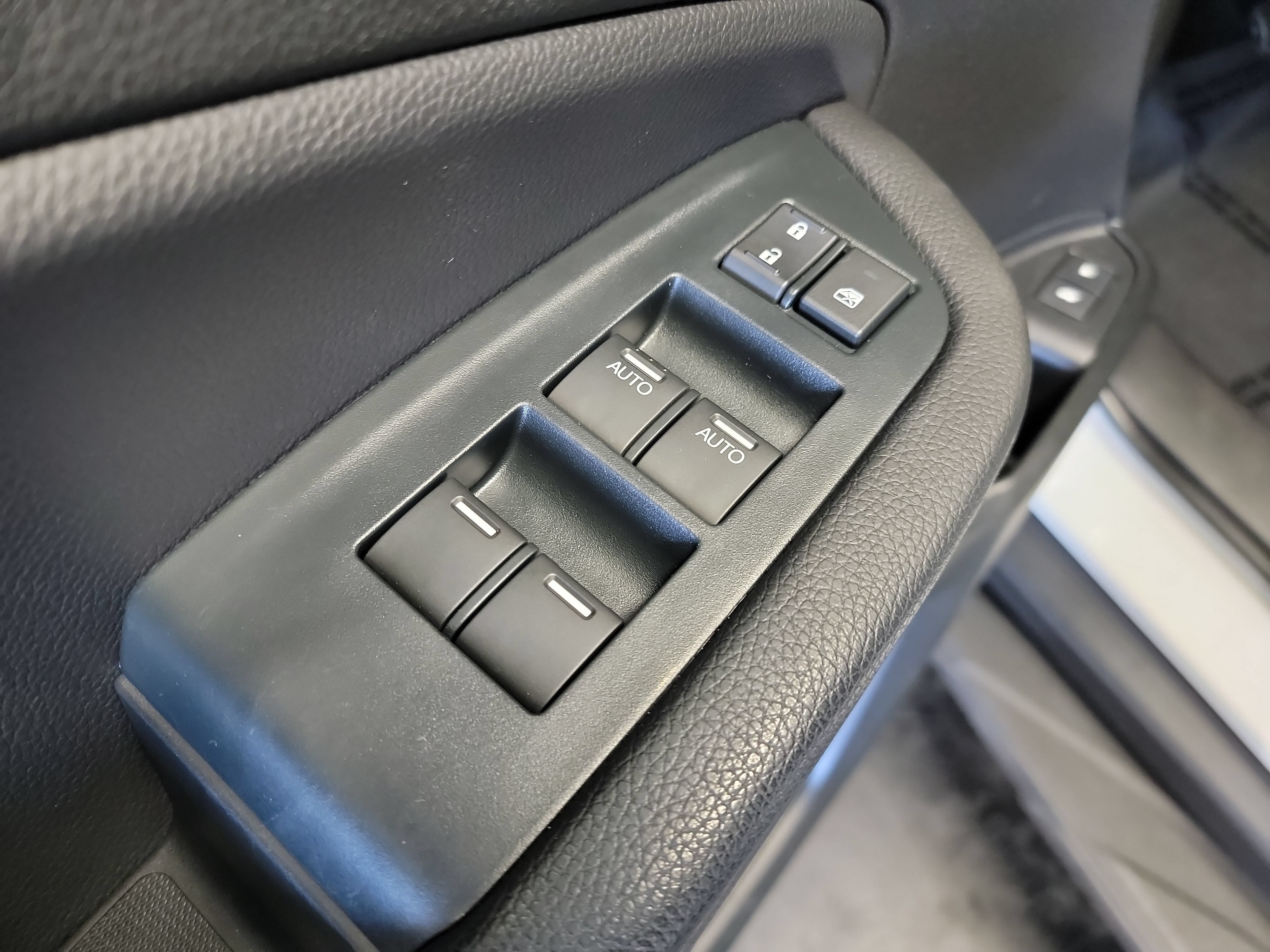 Used 2023 Honda Passport EX-L image 14